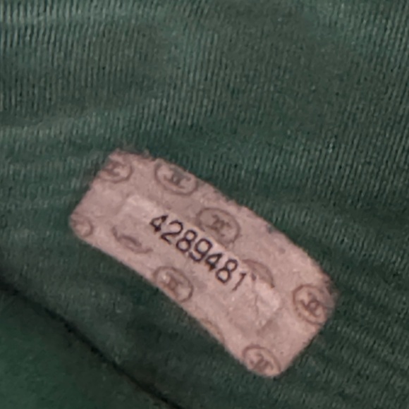 Chanel Wallet 💚 - Picture 10 of 10